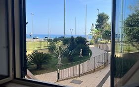 Bilocale vista mare sul lungomare